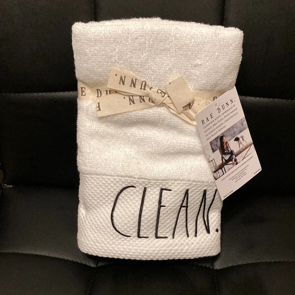 NWT NEW RAE DUNN CLEAN/FRESH WHITE W/BLACK SET OF 2 HAND TOWELS